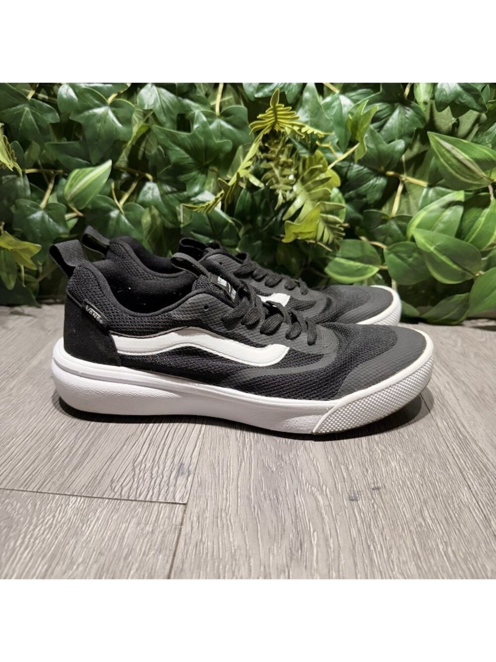 Vans Ultrarange Rapidweld Women’s Size 8 Black White Skate Sneaker Shoes